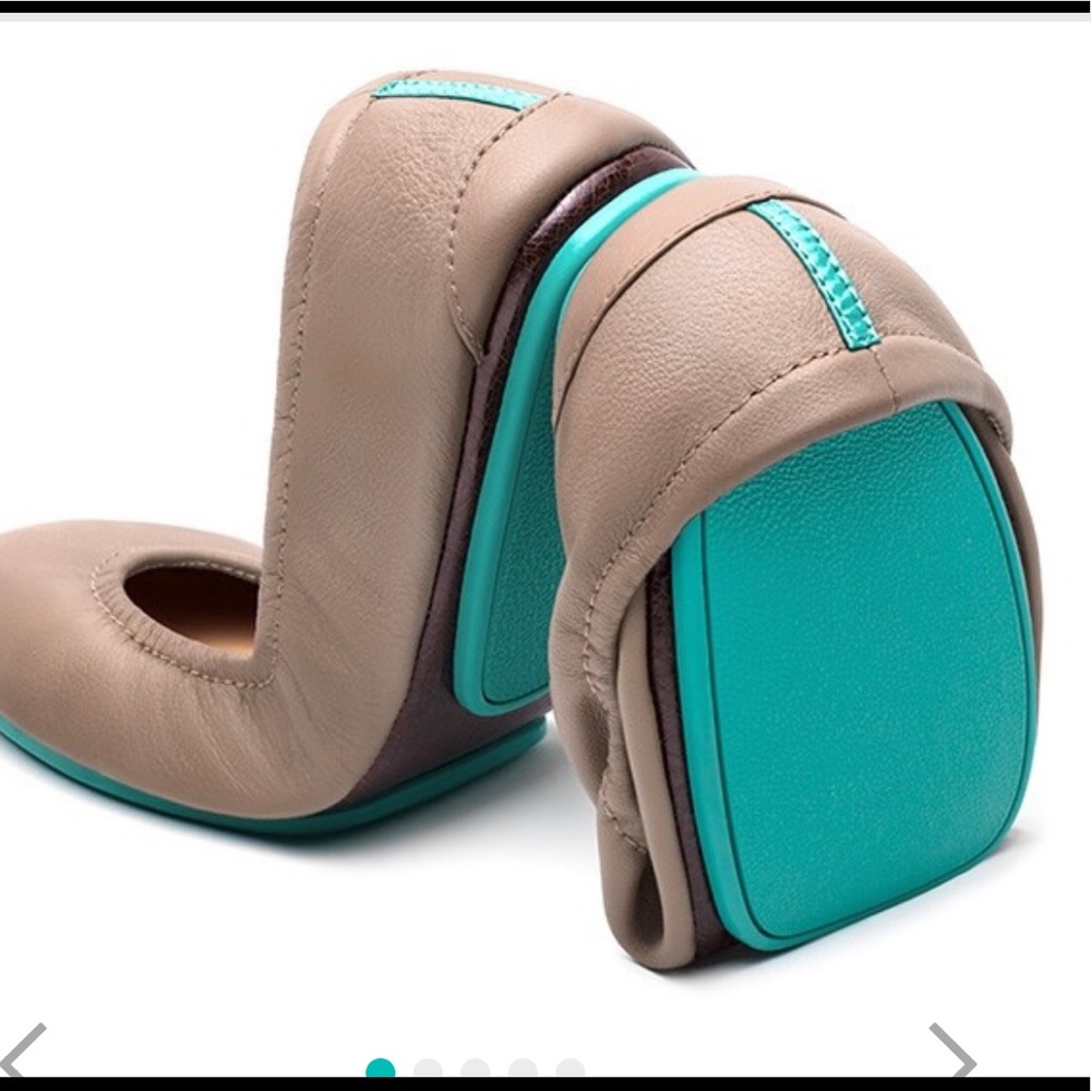 Tieks size 8 taupe flats